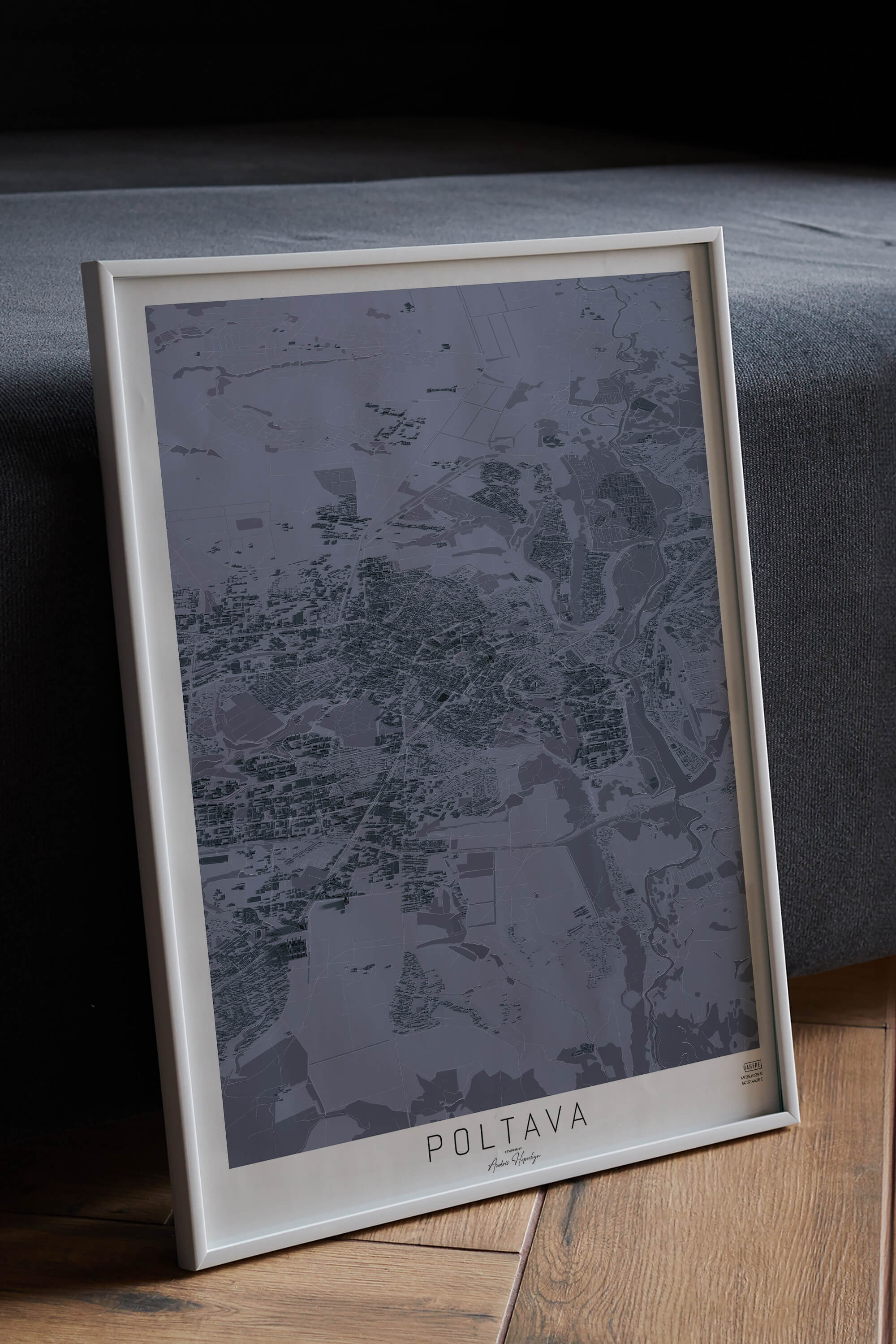 графітова 3д картина міста Полтава в рамці на підлозі